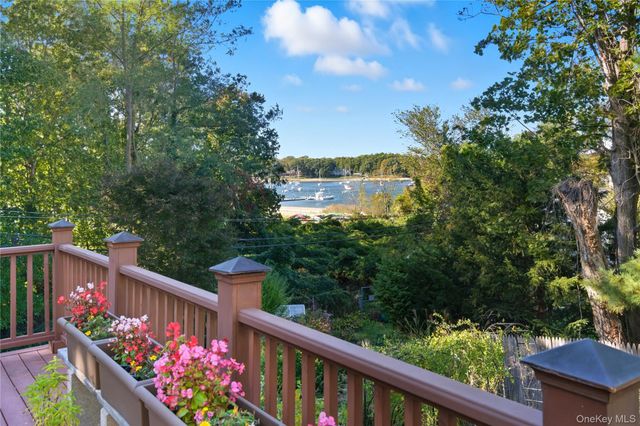 7 Landing Road, Huntington, NY 11743