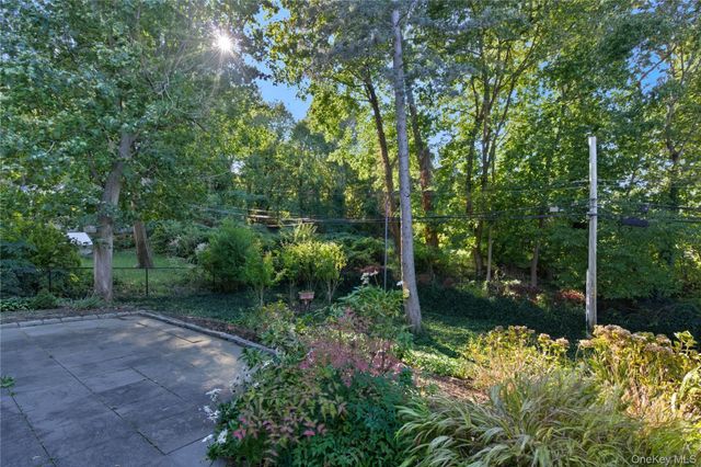 7 Landing Road, Huntington, NY 11743