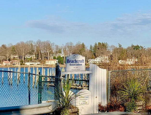 7 Landing Road, Huntington, NY 11743