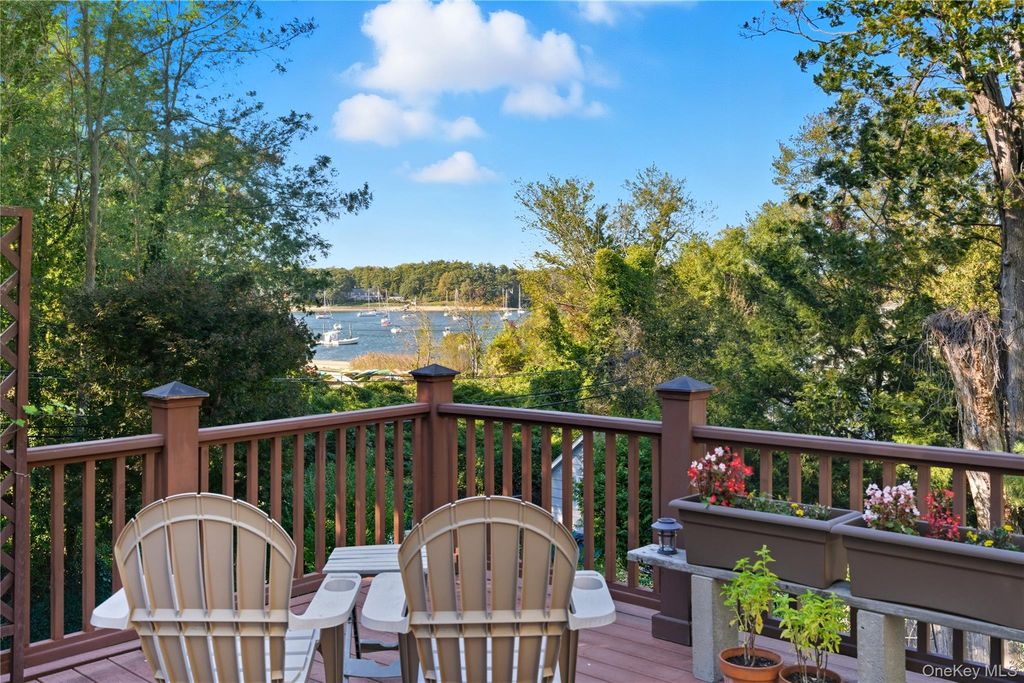 7 Landing Road, Huntington, NY 11743