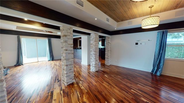 218 S MATANZAS AVENUE, Tampa, FL 33609