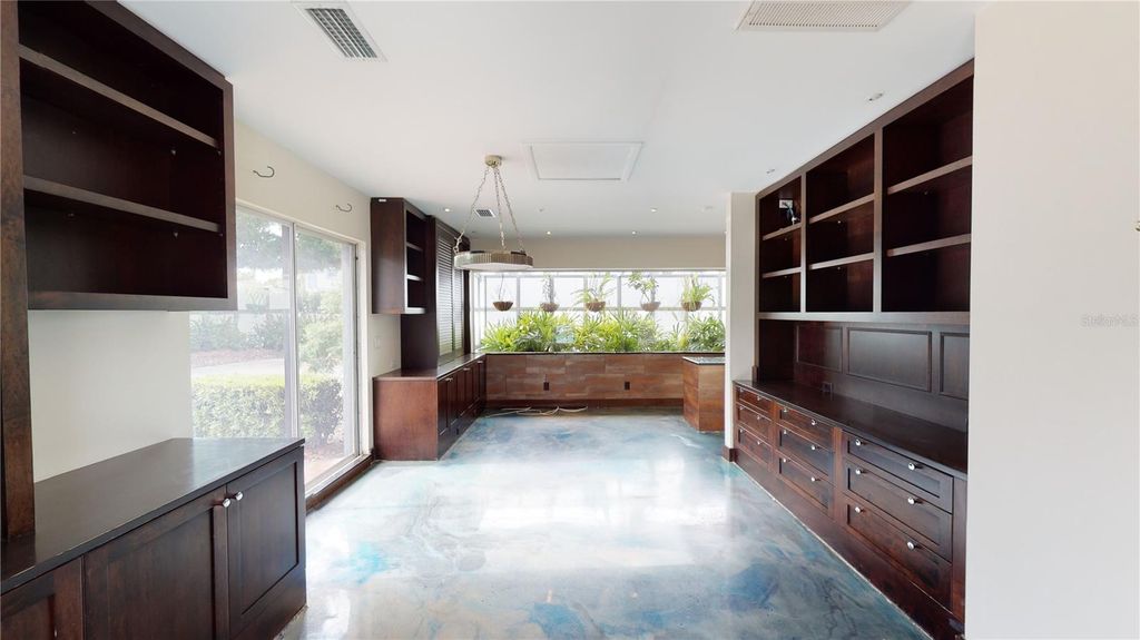 Image 35 of property listing at 218 S MATANZAS AVENUE, Tampa, FL 33609