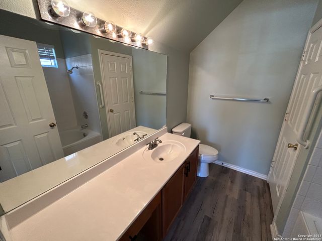 166 Red Hawk Rdg, San Antonio, TX 78258