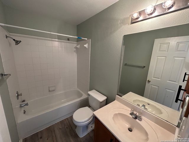 166 Red Hawk Rdg, San Antonio, TX 78258