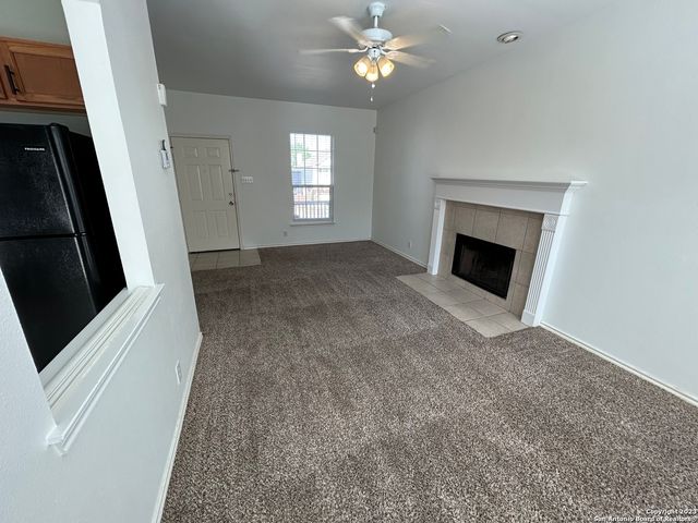 166 Red Hawk Rdg, San Antonio, TX 78258