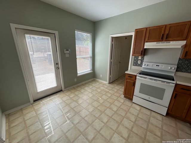 166 Red Hawk Rdg, San Antonio, TX 78258