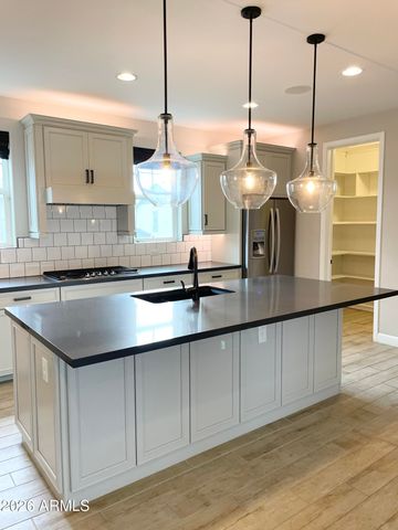 703 W BROWNING Place, Chandler, AZ 85286