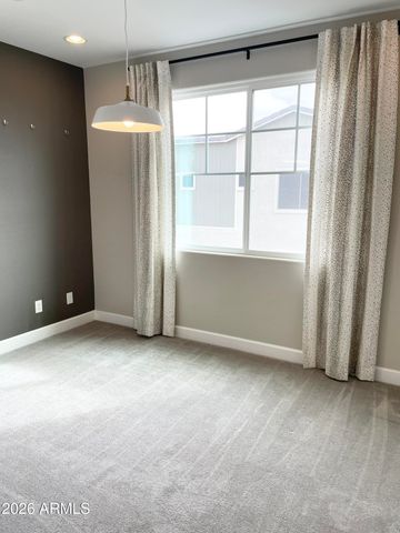 703 W BROWNING Place, Chandler, AZ 85286