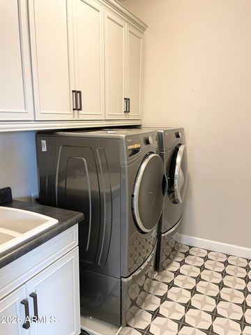 703 W BROWNING Place, Chandler, AZ 85286