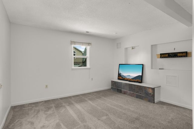 14393 Watersedge Trail NE, Prior Lake, MN 55372