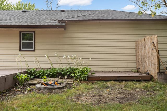 14393 Watersedge Trail NE, Prior Lake, MN 55372
