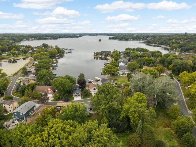 14393 Watersedge Trail NE, Prior Lake, MN 55372