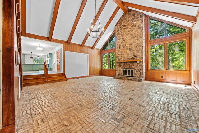 7705 Foxfire Drive SE, Huntsville, AL 35802