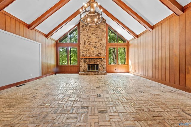 7705 Foxfire Drive SE, Huntsville, AL 35802