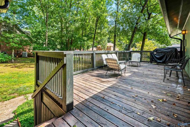 7705 Foxfire Drive SE, Huntsville, AL 35802