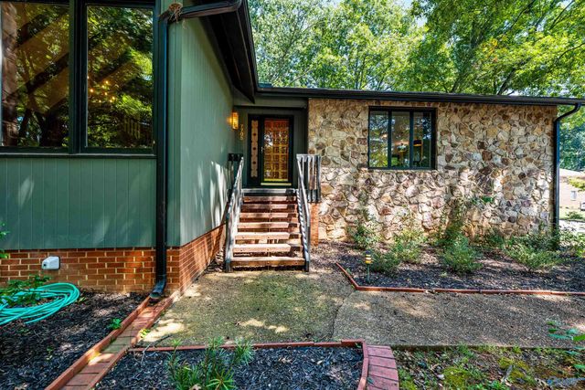 7705 Foxfire Drive SE, Huntsville, AL 35802