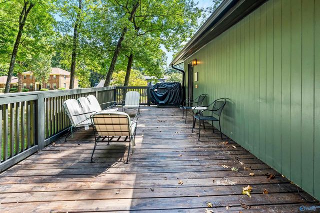 7705 Foxfire Drive SE, Huntsville, AL 35802