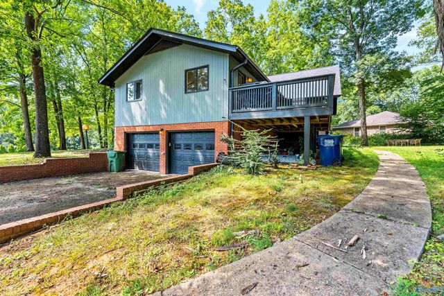 7705 Foxfire Drive SE, Huntsville, AL 35802