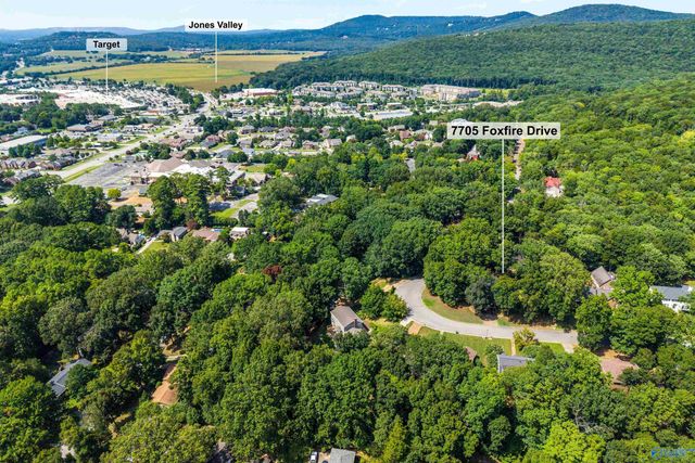 7705 Foxfire Drive SE, Huntsville, AL 35802