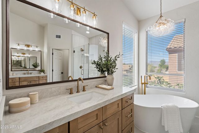 15825 S 1ST Avenue, Phoenix, AZ 85045