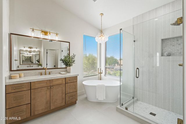 15825 S 1ST Avenue, Phoenix, AZ 85045