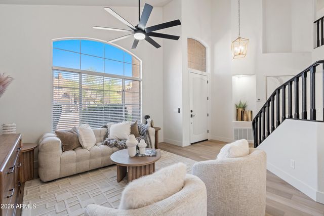 15825 S 1ST Avenue, Phoenix, AZ 85045