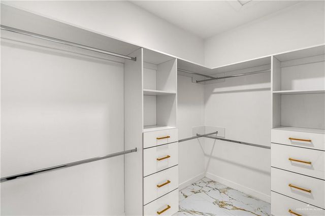 903 W La Quinta Avenue, Pharr, TX 78577