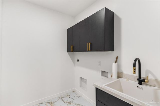 903 W La Quinta Avenue, Pharr, TX 78577