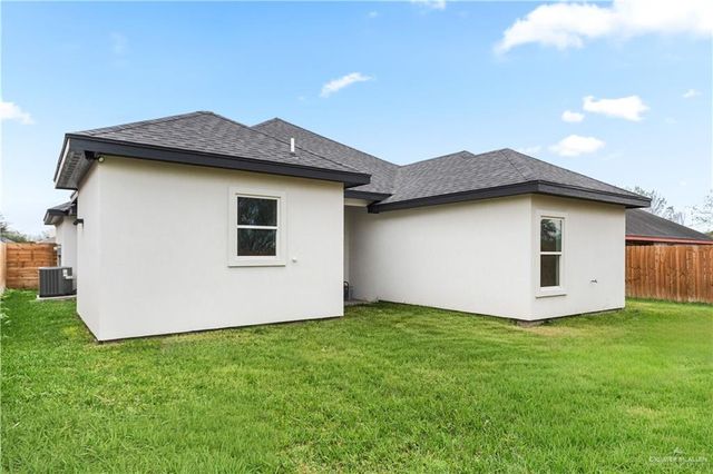 903 W La Quinta Avenue, Pharr, TX 78577