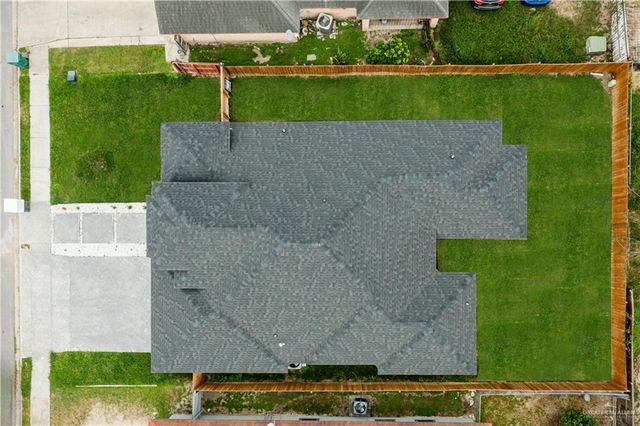 903 W La Quinta Avenue, Pharr, TX 78577