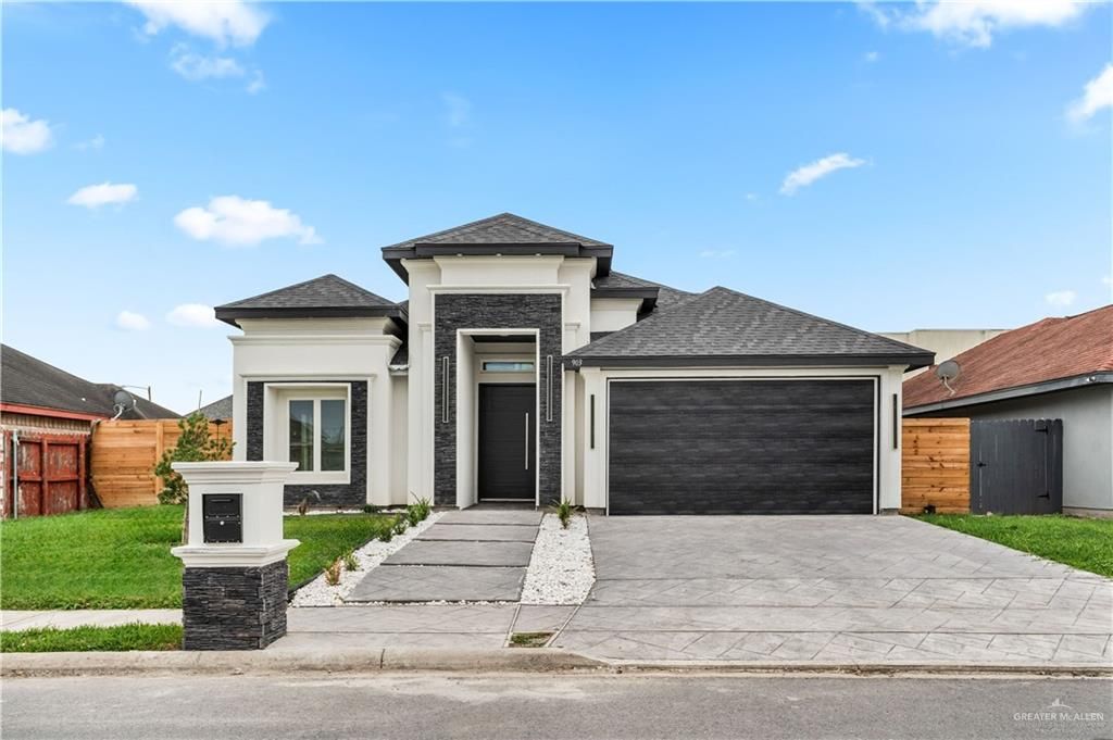 903 W La Quinta Avenue, Pharr, TX 78577
