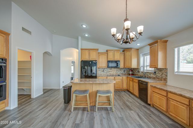 29011 N CALCITE Way, San Tan Valley, AZ 85143