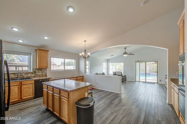 29011 N CALCITE Way, San Tan Valley, AZ 85143