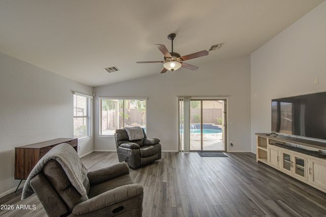 29011 N CALCITE Way, San Tan Valley, AZ 85143