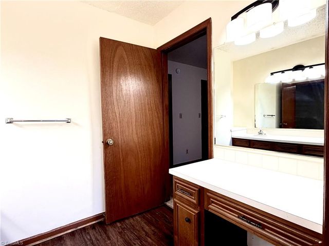 103 Aspen Court, Winston-salem, NC 27106