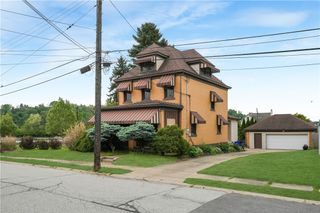 128 Kenmore St, Green Tree, PA 15106