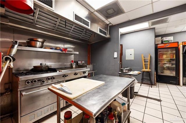 1810 W Griffin Parkway, Mission, TX 78572