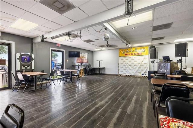 1810 W Griffin Parkway, Mission, TX 78572