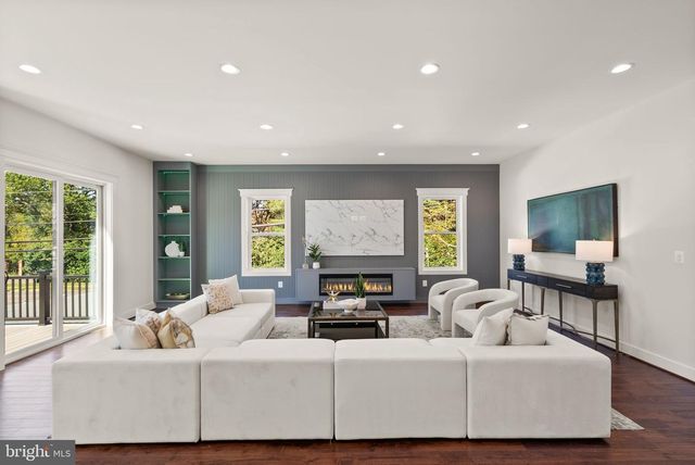 1830 CHERRI DR, Falls Church, VA 22043