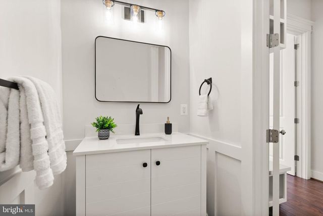 1830 CHERRI DR, Falls Church, VA 22043