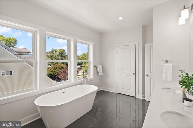 1830 CHERRI DR, Falls Church, VA 22043