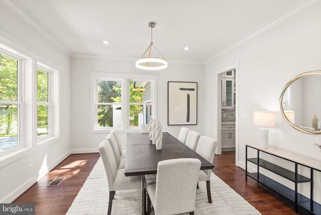 1830 CHERRI DR, Falls Church, VA 22043