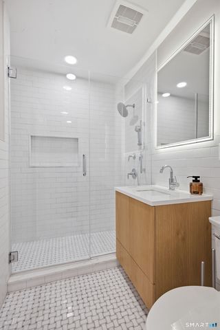 201 Highview Avenue D2, Stamford, CT 06907