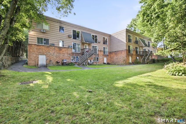 201 Highview Avenue D2, Stamford, CT 06907
