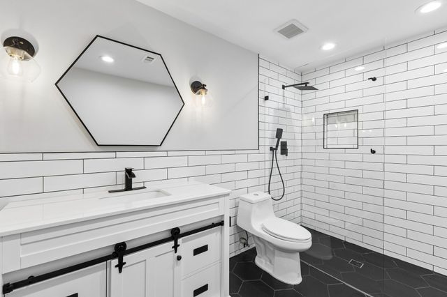 13726 Peyton Drive, Dallas, TX 75240