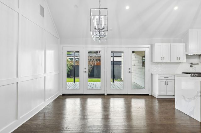 13726 Peyton Drive, Dallas, TX 75240