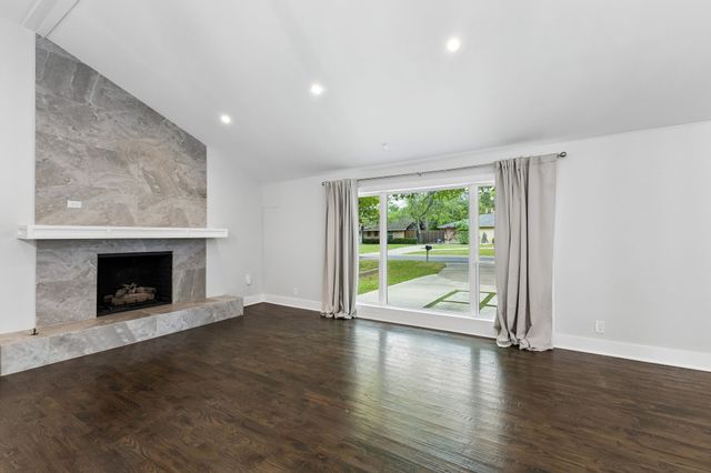 13726 Peyton Drive, Dallas, TX 75240