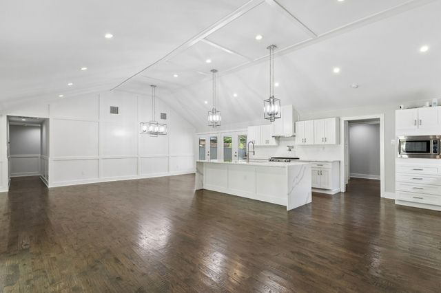 13726 Peyton Drive, Dallas, TX 75240