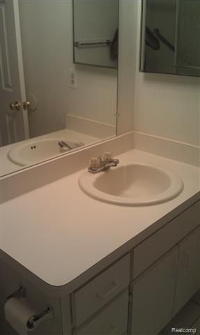 38272 Fairway Court 121A, Clinton Township, MI 48038