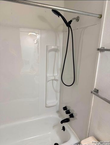 122 E Hart, San Antonio, TX 78214